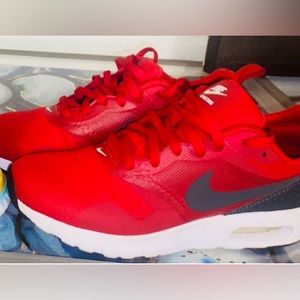 nike shoes - youth sizes